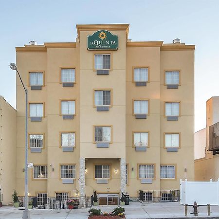 La Quinta By Wyndham Brooklyn East Hotel นิวยอร์ก ภายนอก รูปภาพ