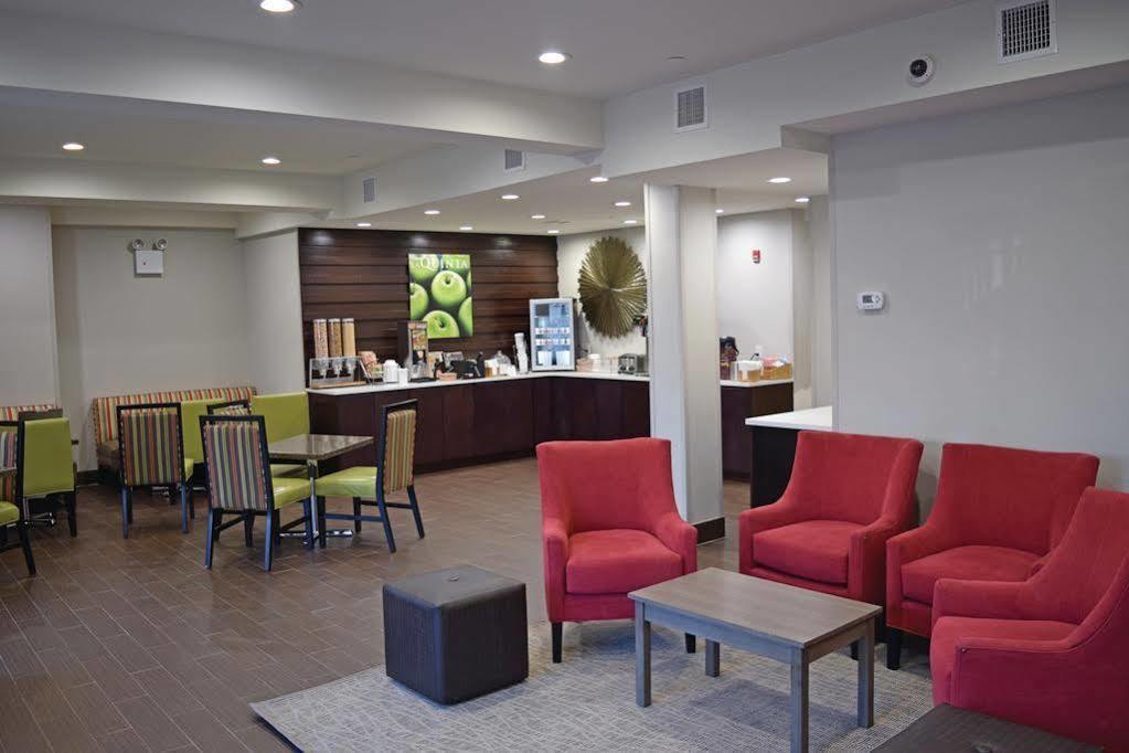 La Quinta By Wyndham Brooklyn East Hotel นิวยอร์ก ภายนอก รูปภาพ